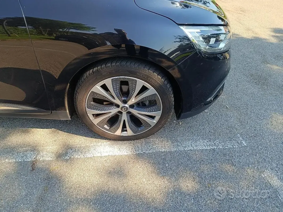 Usata Renault Scénic III 120 CV (88 kW) 2017 Nero Monovolume