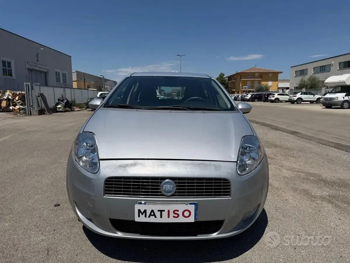 Usata Fiat Grande Punto 65 CV (47 kW) 2007 Grigio Utilitaria