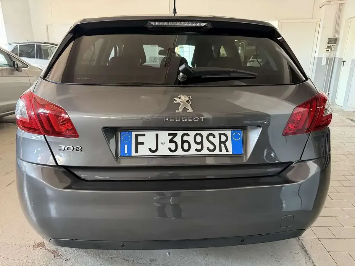 Usata Peugeot 308 Business-Line 120 CV (88 kW) 2017 Other Station wagon