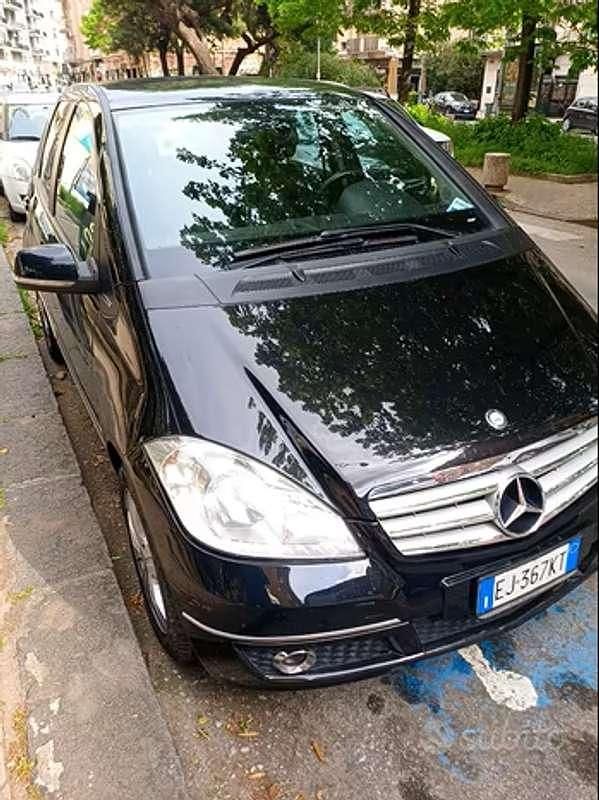 Usata Mercedes A180 Avantgarde Edition 109 CV (80 kW) 2011 Nero Monovolume