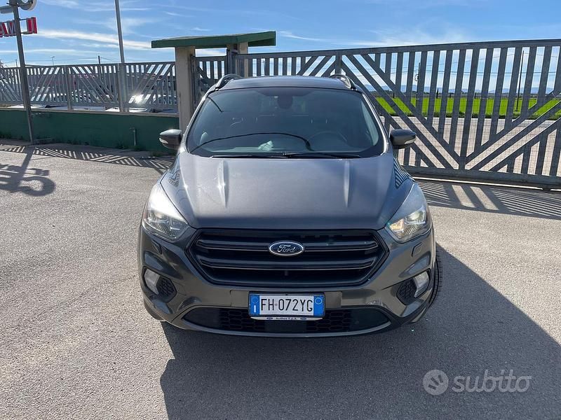 Usata Ford Kuga ST 150 CV (110 kW) 2017 Grigio SUV