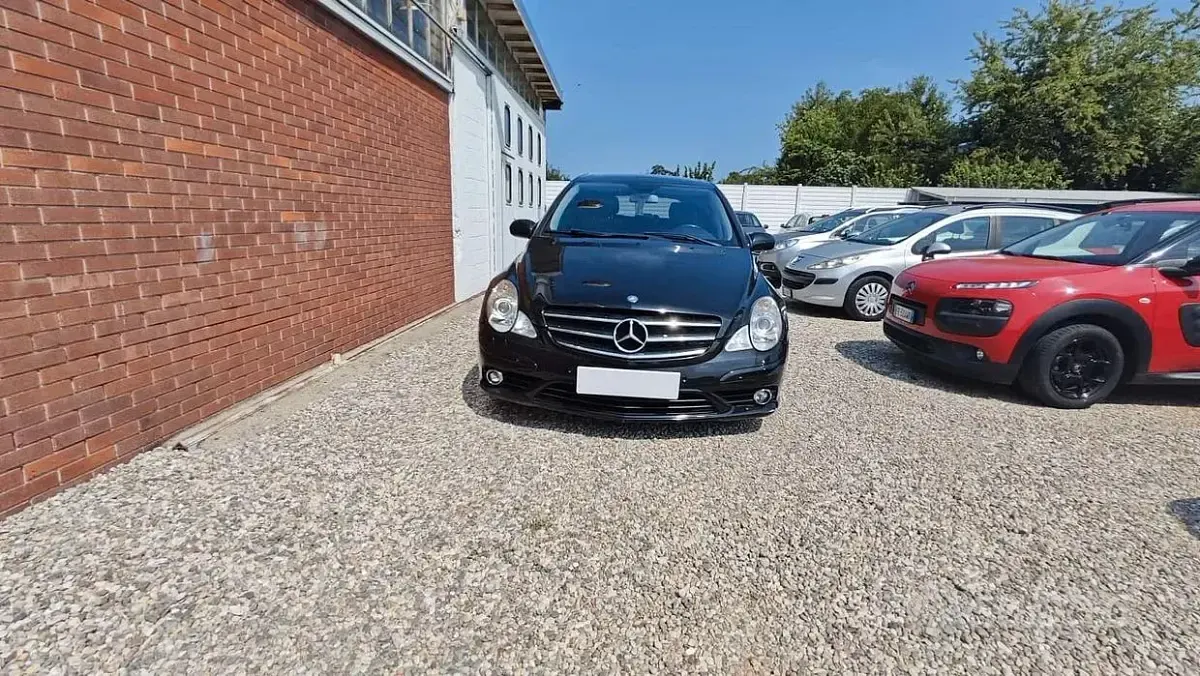 Usata Mercedes R320 Chrome 224 CV (164 kW) 2010 Nero Station wagon