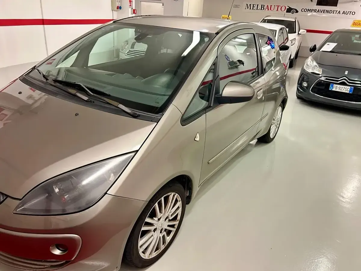 Usata Mitsubishi Colt Inform 74 CV (54 kW) 2009 Argento Utilitaria