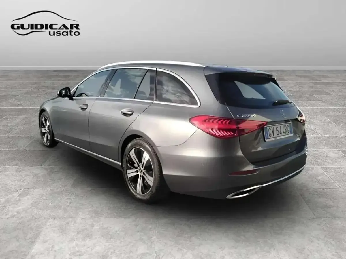 Usata Mercedes C200 163 CV (119 kW) 2022 Grigio Station wagon