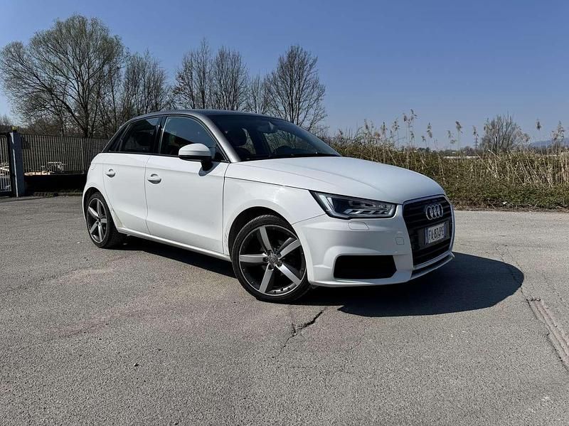 Usata Audi A1 Sportback Ambiente 90 CV (66 kW) 2015 Other Utilitaria