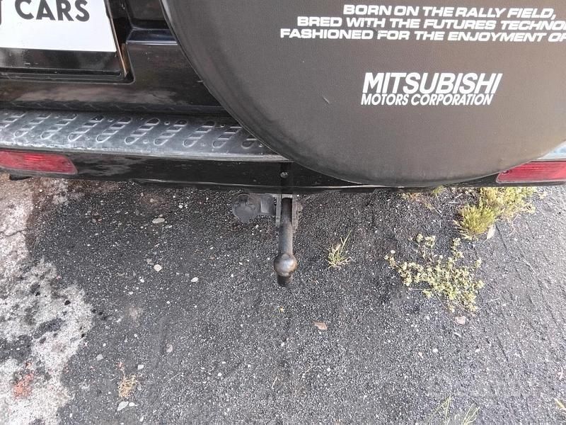 Usata Mitsubishi Pajero Intense 160 CV (117 kW) 2006 Nero SUV