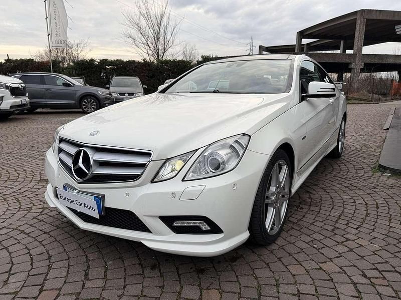 Usata Mercedes E250 Avantgarde 204 CV (150 kW) 2011 Bianco Coupé