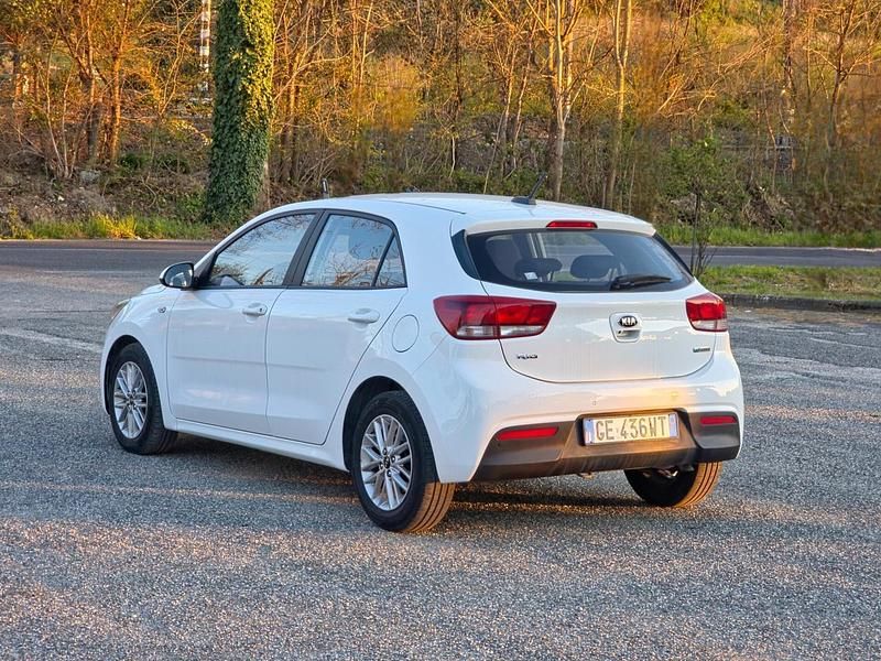 Usata Kia Rio GT-Line 100 CV (73 kW) 2021 Bianco Berlina