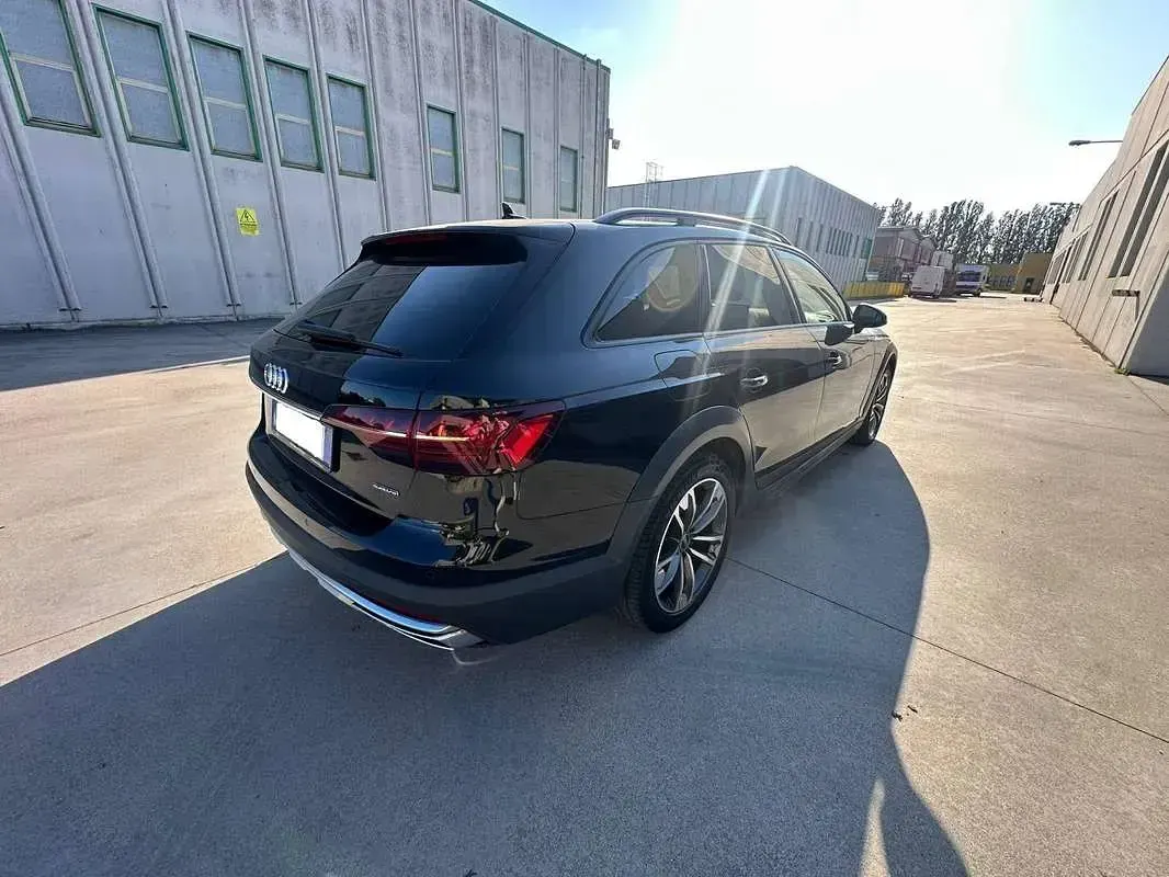 Usata Audi A4 Allroad Business 204 CV (150 kW) 2023 Nero Station wagon