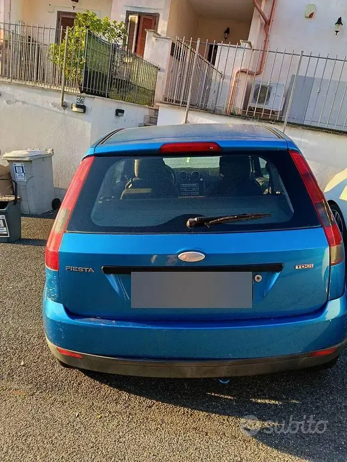 Gebraucht Ford Fiesta 68 PS (50 kW) 2004 Blau Kleinwagen