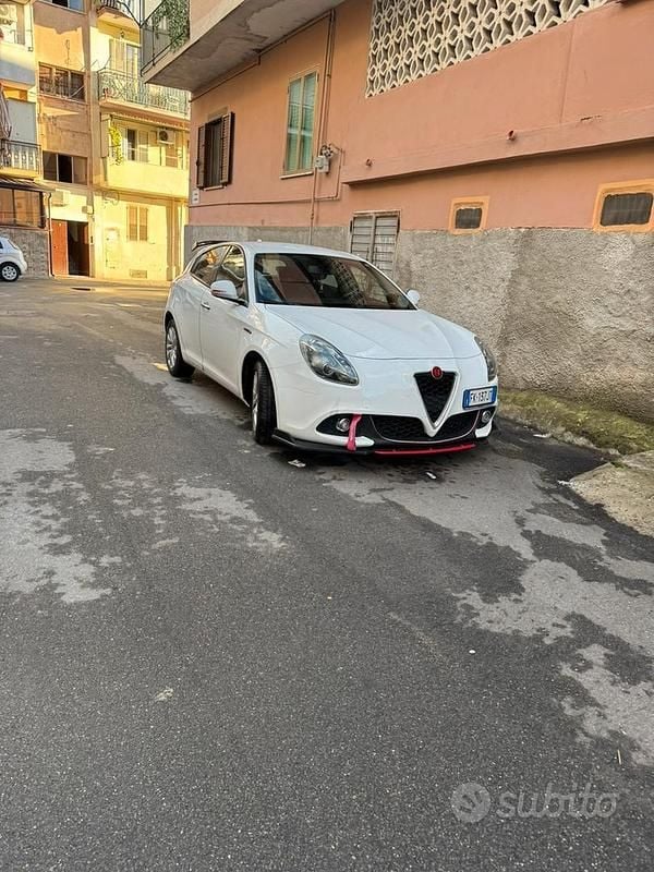 Usata Alfa Romeo Giulietta Super 120 CV (88 kW) 2017 Bianco Berlina