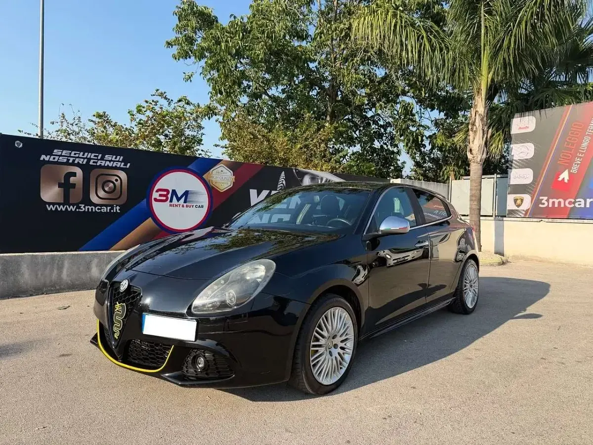 Usata Alfa Romeo Giulietta Exclusive 105 CV (77 kW) 2012 Nero Utilitaria