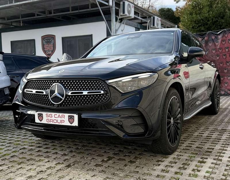 Usata Mercedes GLC300e AMG Line Premium Plus 269 CV (197 kW) 2024 Obsidian black metatallic SUV