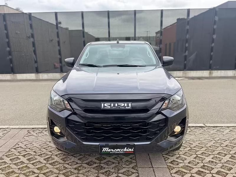 Usata Isuzu D-Max 163 CV (119 kW) 2025 Grigio Pick-up