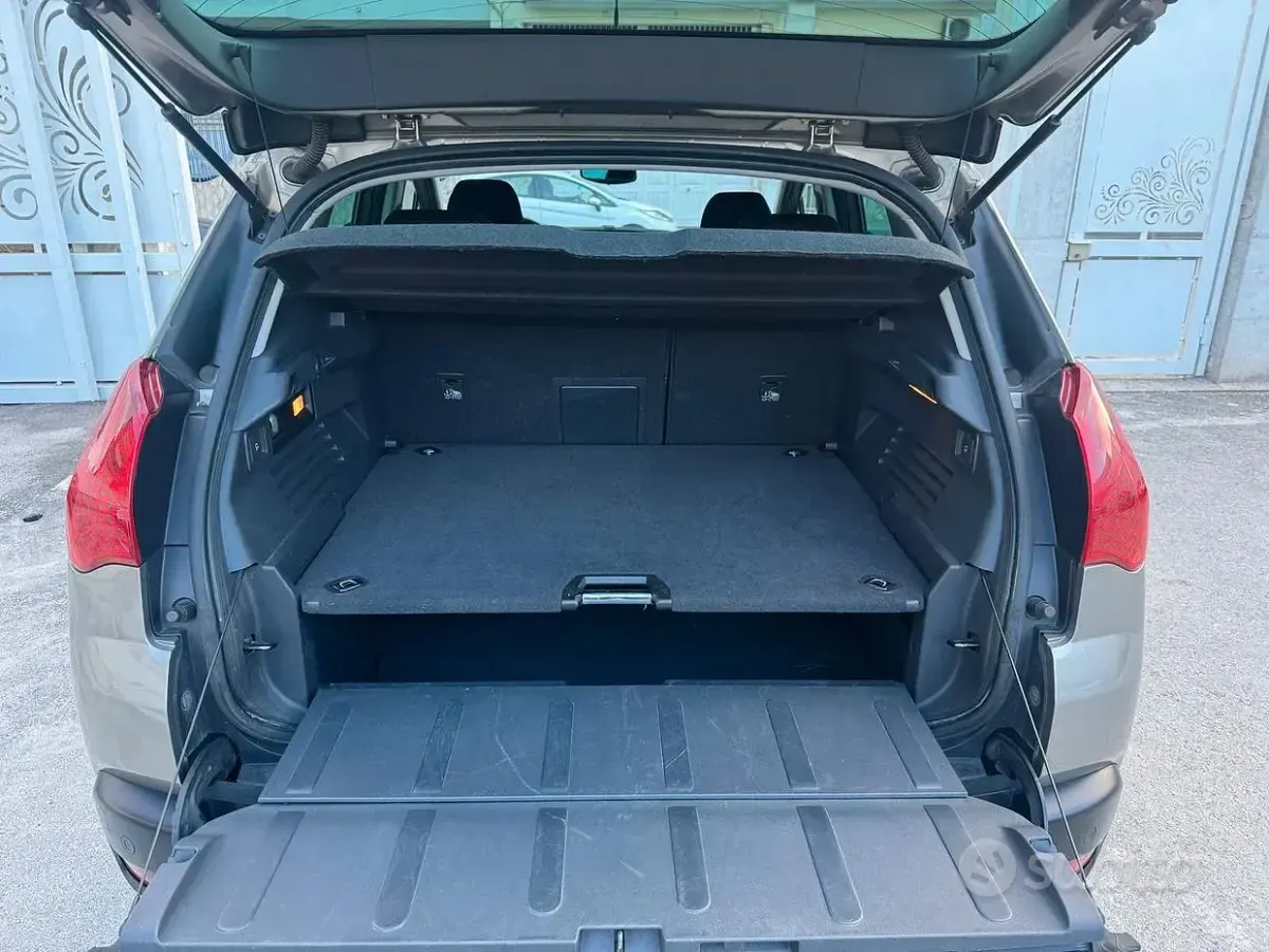 Usata Peugeot 3008 Business-Line 110 CV (80 kW) 2010 Grigio Station wagon
