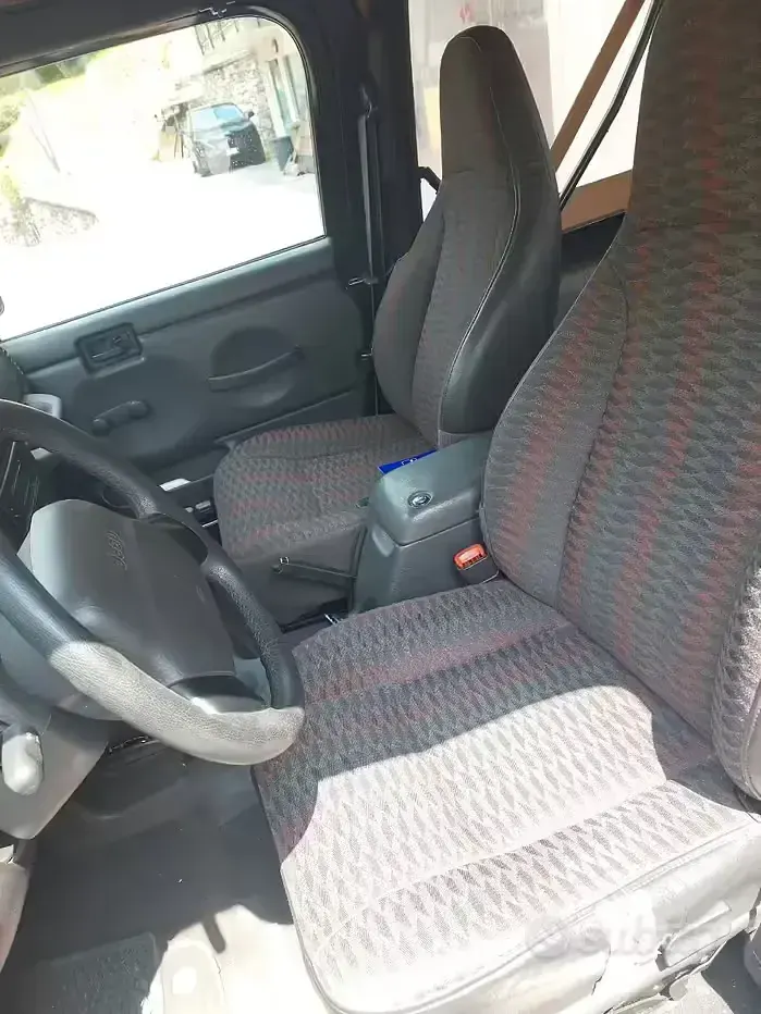 Usata Jeep Wrangler 118 CV (86 kW) 1999 SUV