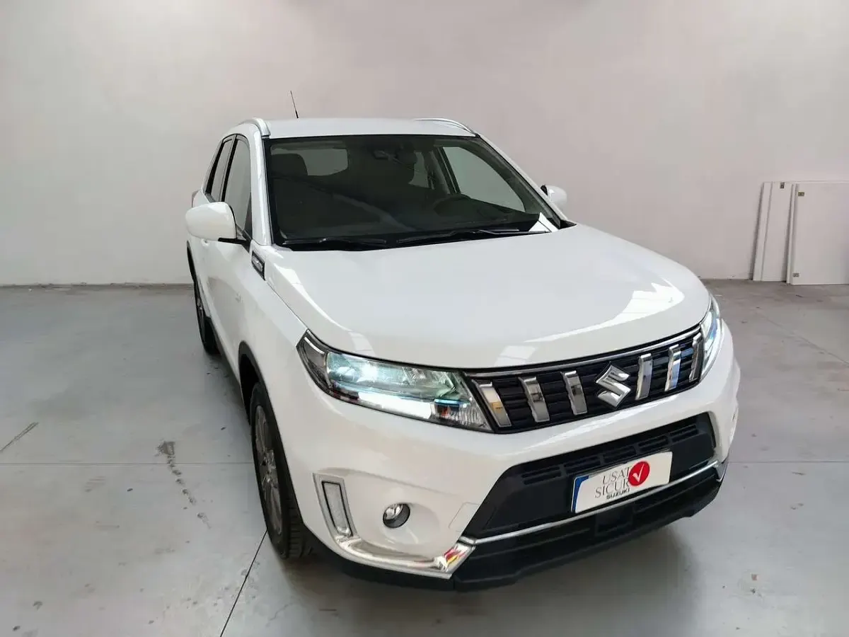 Usata Suzuki Vitara Cool 129 CV (94 kW) 2022 Bianco SUV