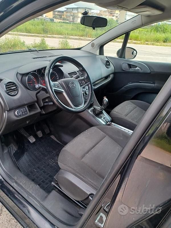 Usata Opel Meriva Cosmo 95 CV (69 kW) 2011 Nero Monovolume