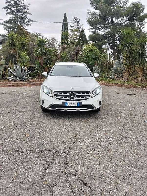 Usata Mercedes GLA180 109 CV (80 kW) 2018 SUV