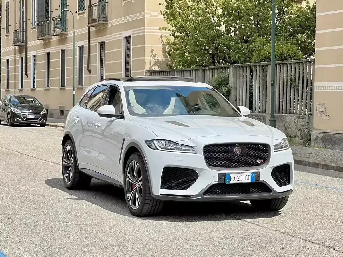 Usata Jaguar F-Pace Supercharged 551 CV (405 kW) 2019 Glacier white perlato SUV