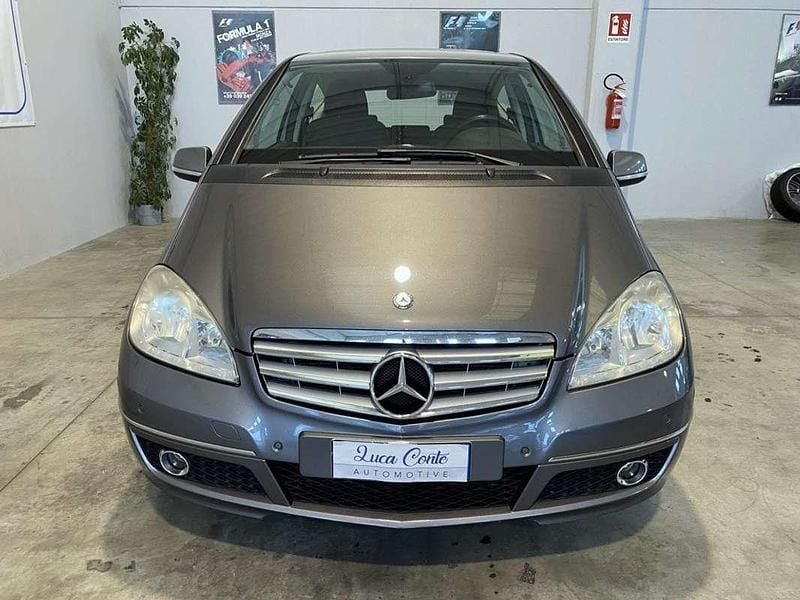 Usata Mercedes A180 Avantgarde 109 CV (80 kW) 2009 Grigio Monovolume