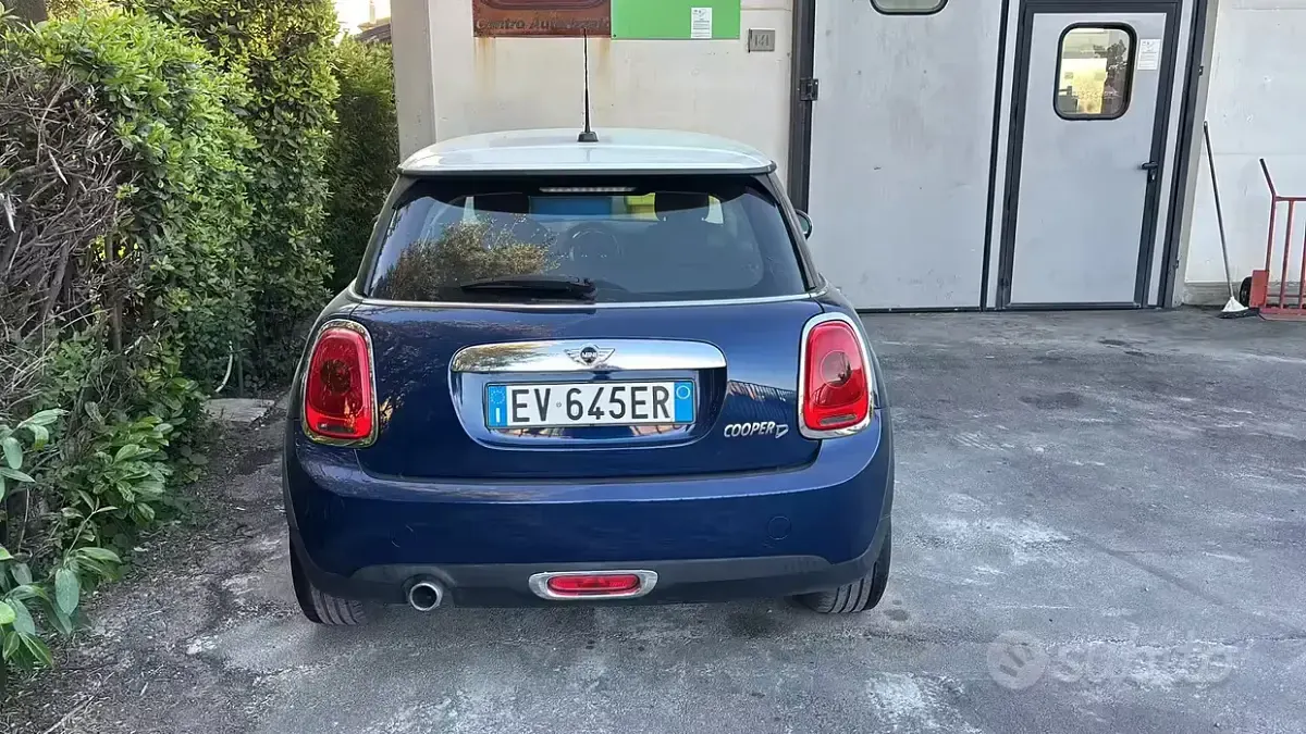Usata Mini Cooper D 116 CV (85 kW) 2014 Blu Utilitaria