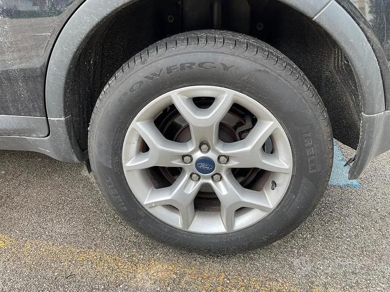 Usata Ford Kuga 140 CV (102 kW) 2011 SUV