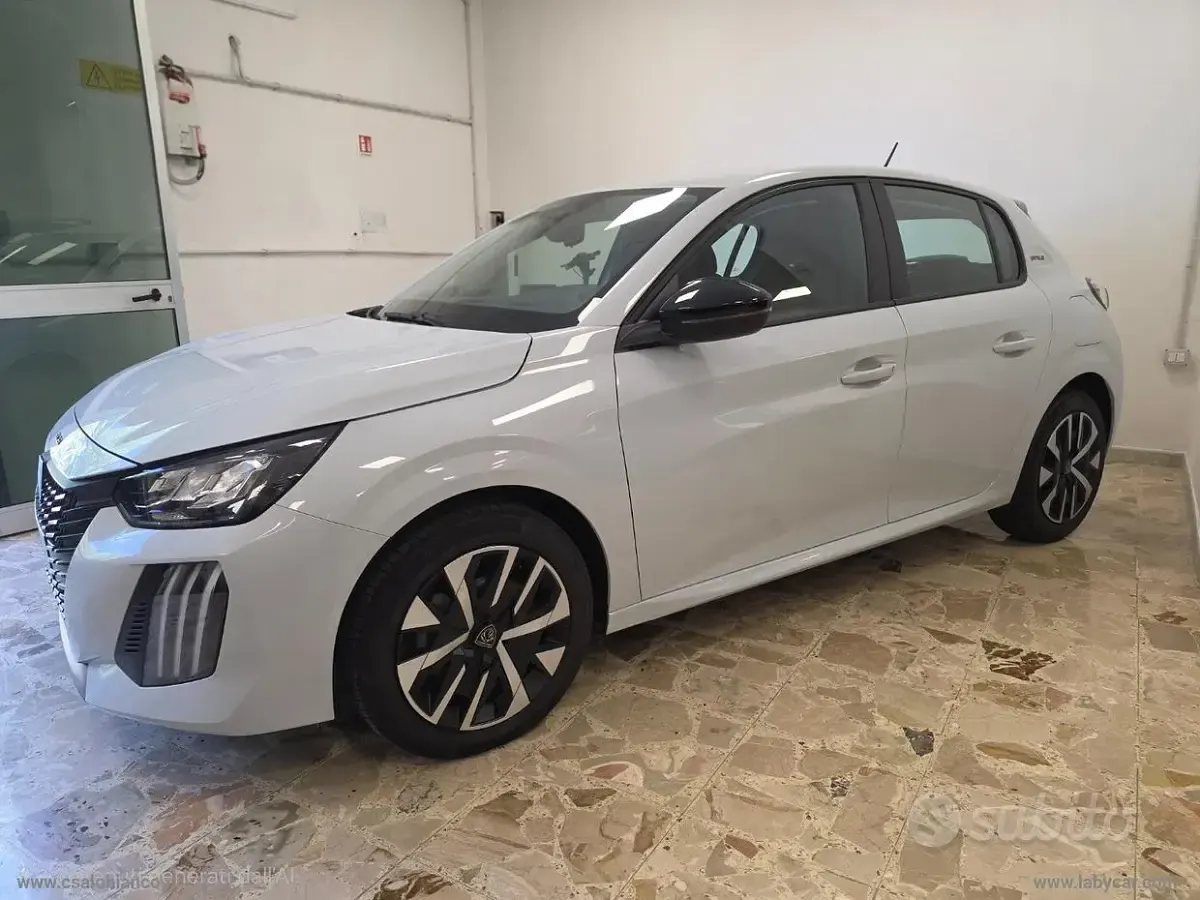 Nuova Peugeot 208 Style 101 CV (74 kW) 2025 Bianco Utilitaria