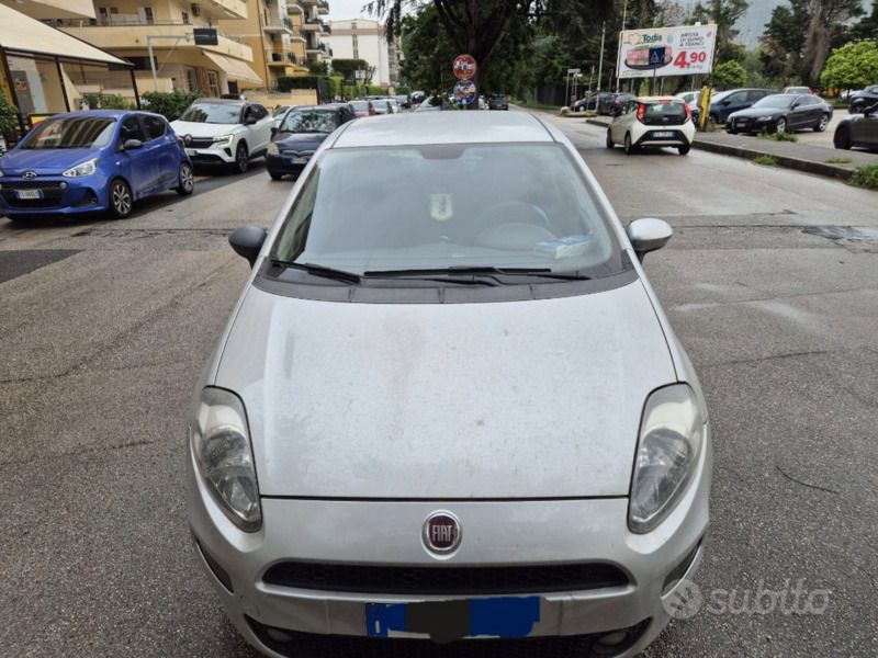 Usata Fiat Punto Street 77 CV (56 kW) 2015 Grigio Utilitaria