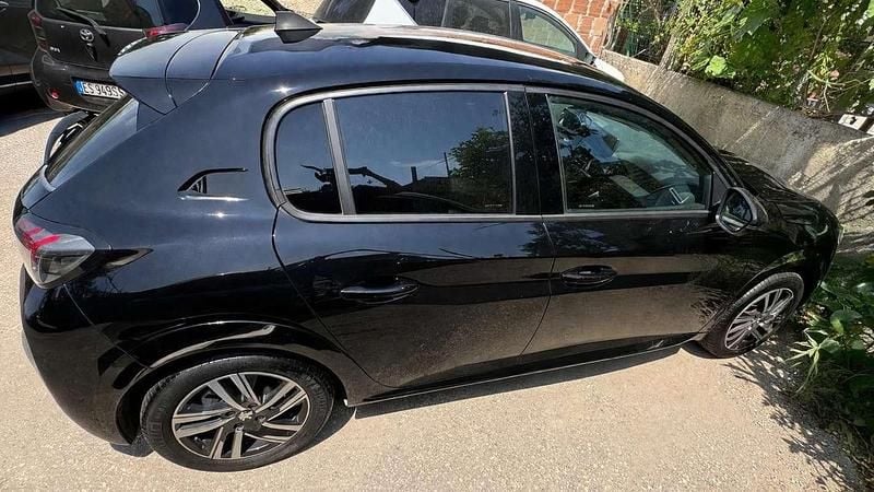 Usata Peugeot 208 Allure 75 CV (55 kW) 2022 Nero Utilitaria
