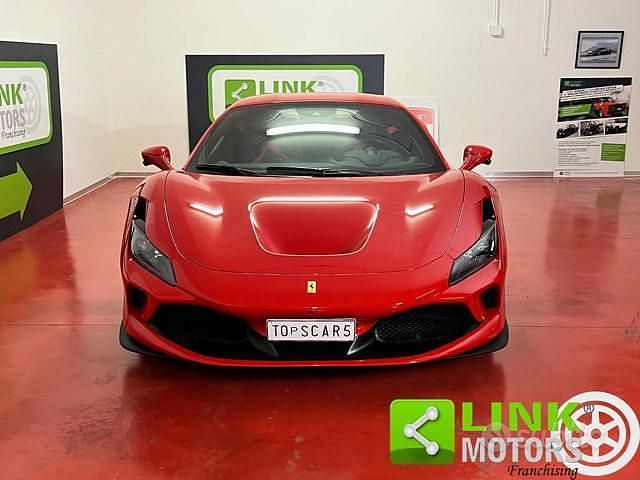 Usata Ferrari F8 721 CV (530 kW) 2022 Rosso Coupé