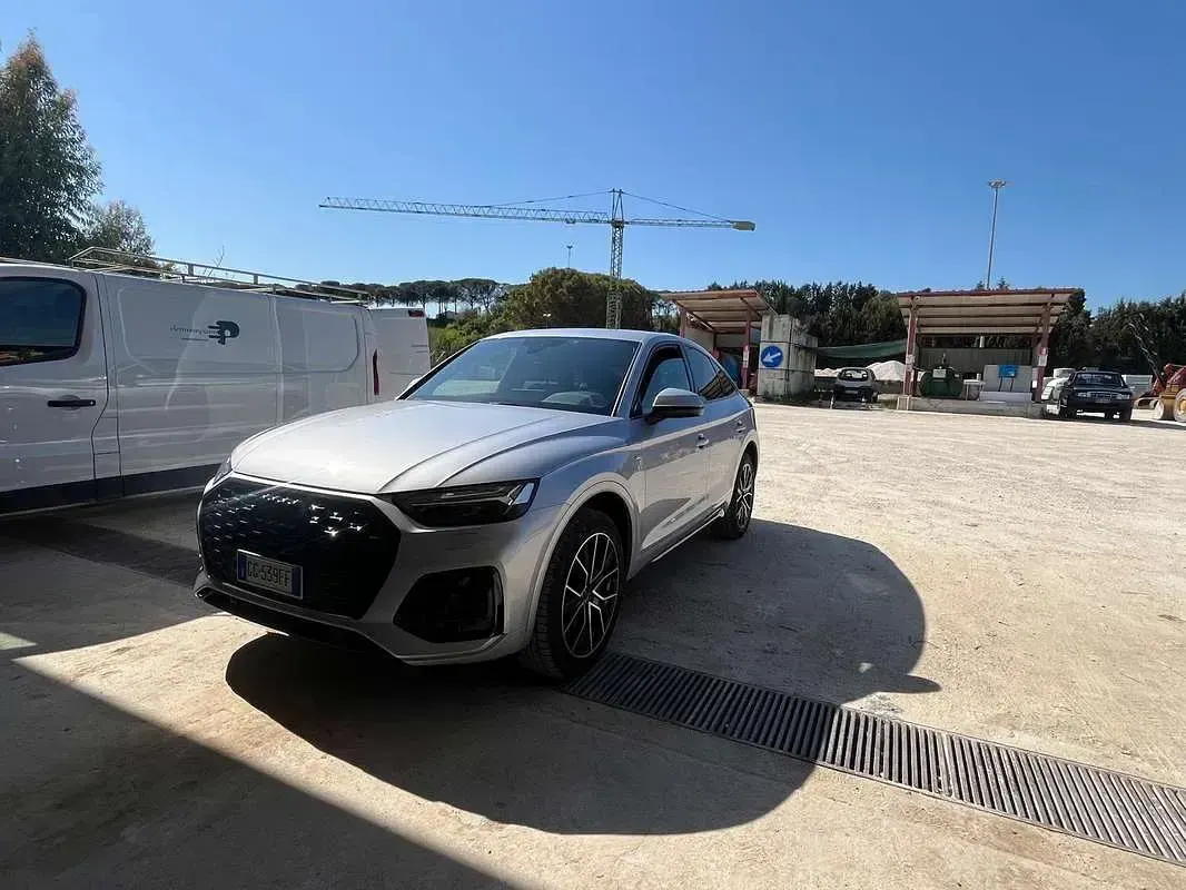 Usata Audi Q5 Sportback S-Line 204 CV (150 kW) 2021 Argento SUV