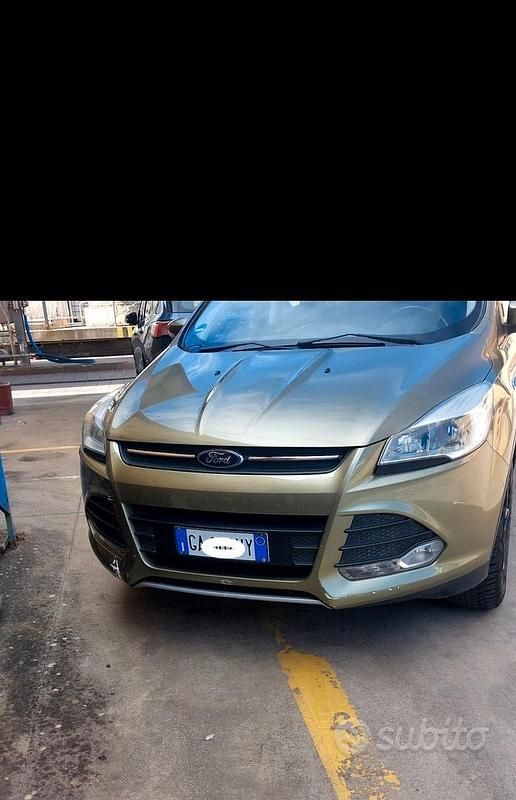 Occasion Ford Kuga 140 ch (102 kW) 2013 Vert SUV