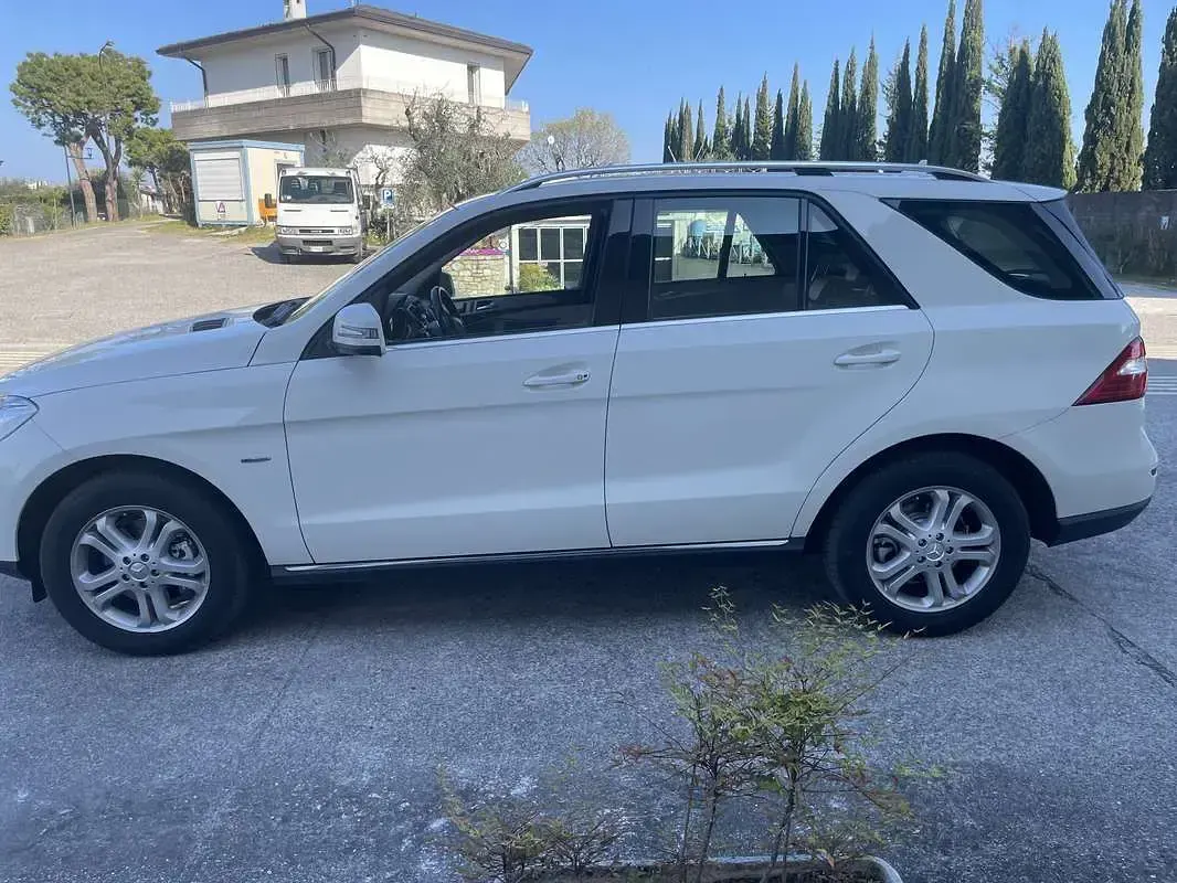 Käytetty Mercedes ML250 204 HP (150 kW) 2013 Valkoinen Katumaasturi