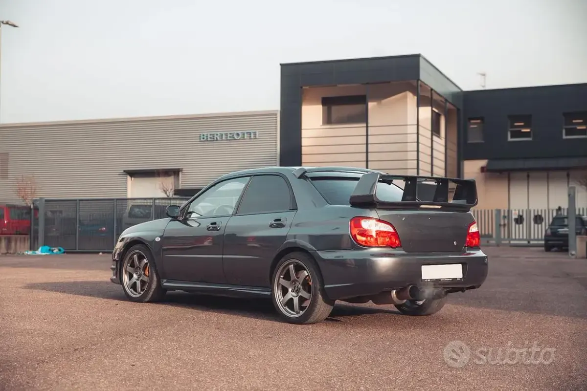 Usata Subaru Impreza 280 CV (205 kW) 2006 Grigio Berlina
