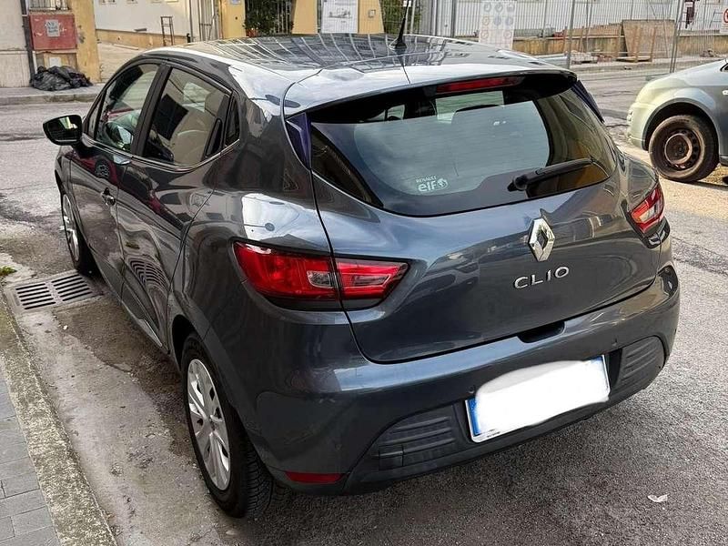 Usata Renault Clio IV Zen 75 CV (55 kW) 2018 Grigio Berlina