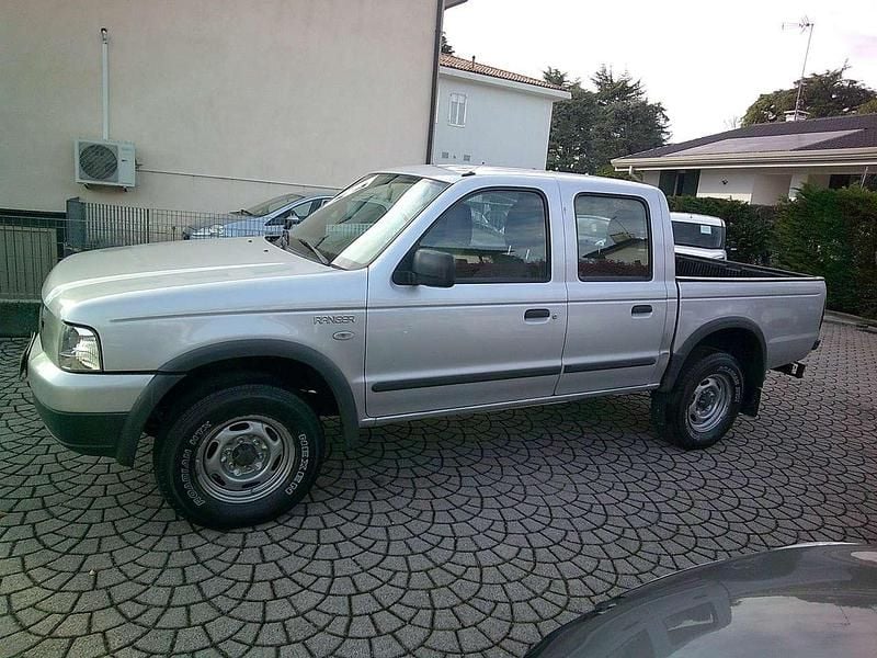 Usata Ford Ranger XL 109 CV (80 kW) 2005 Argento Pick-up