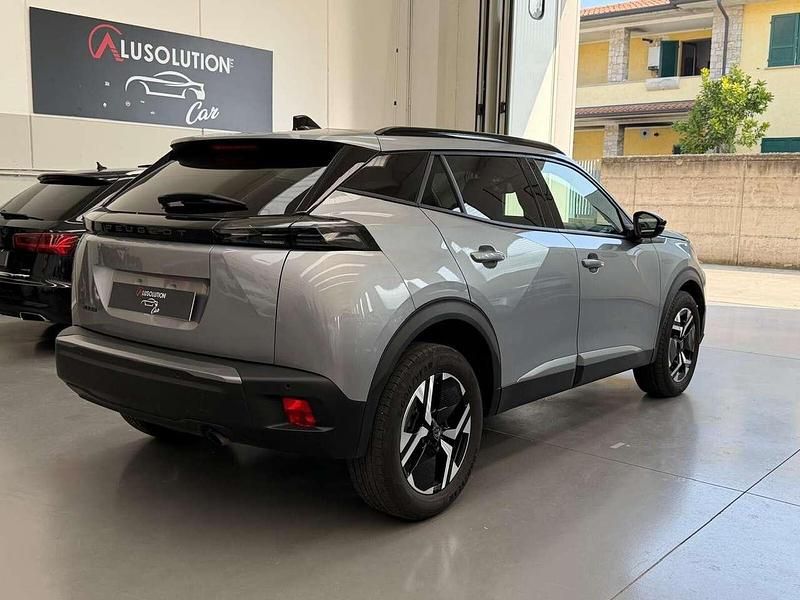 Usata Peugeot 2008 Allure 102 CV (75 kW) 2025 Argento SUV