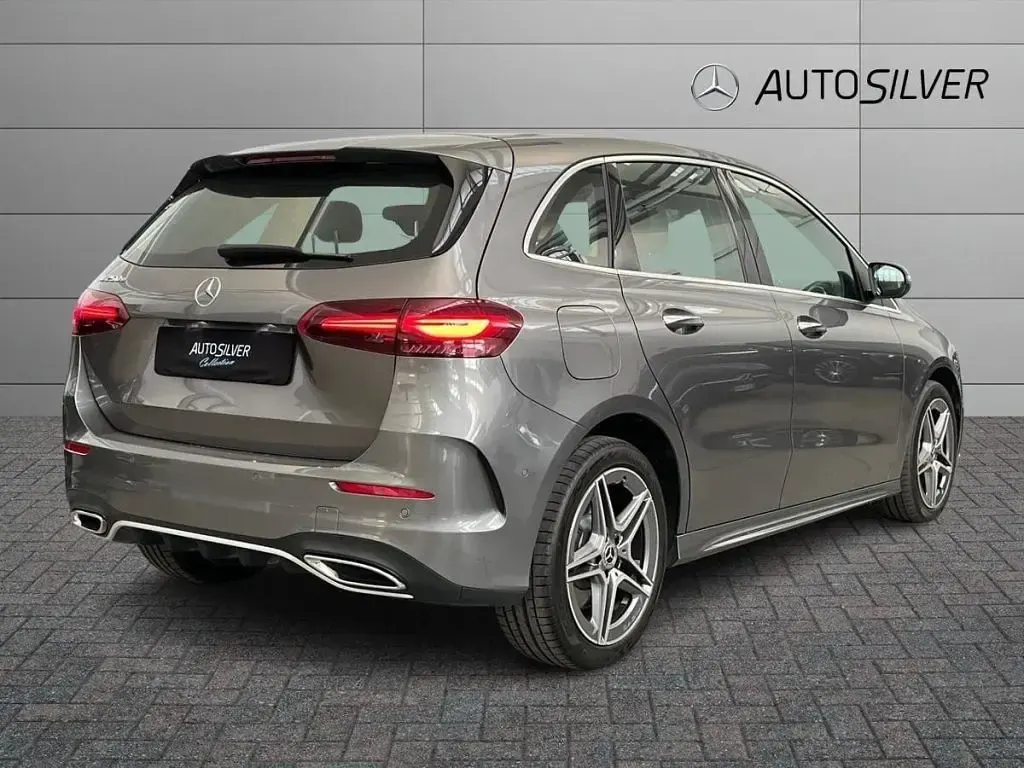 Usata Mercedes B250 Advanced Plus 163 CV (119 kW) 2025 Grigio montagna Utilitaria