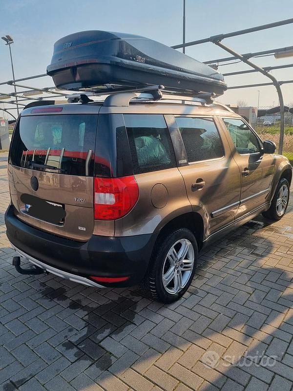 Usata Skoda Yeti 110 CV (80 kW) 2013 Marrone SUV