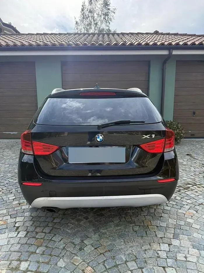 Usata BMW X1 143 CV (105 kW) 2010 Nero SUV