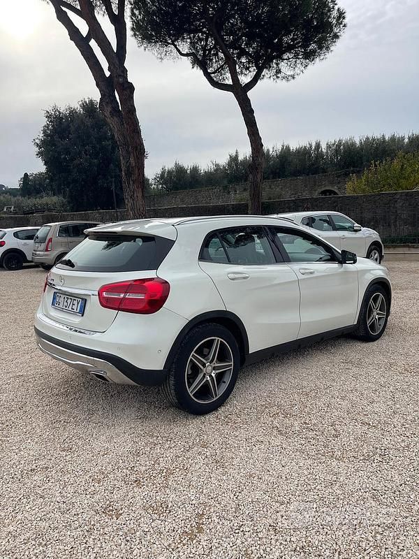 Usata Mercedes GLA220 AMG 170 CV (125 kW) 2014 Bianco SUV