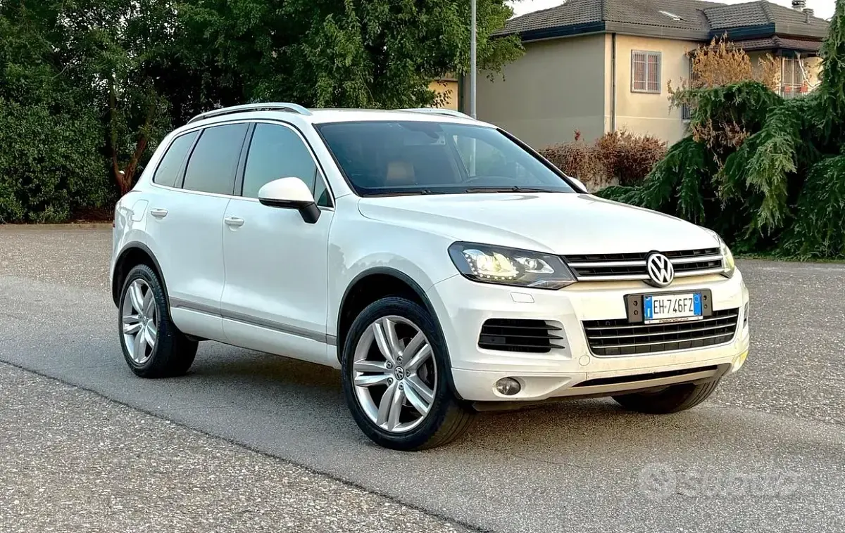 Usata VW Touareg Executive 240 CV (176 kW) 2011 Bianco SUV