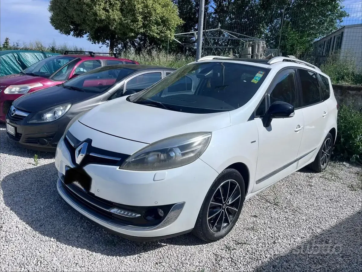 Usata Renault Scenic E-Tech XMOD 110 CV (80 kW) 2013 Bianco Station wagon