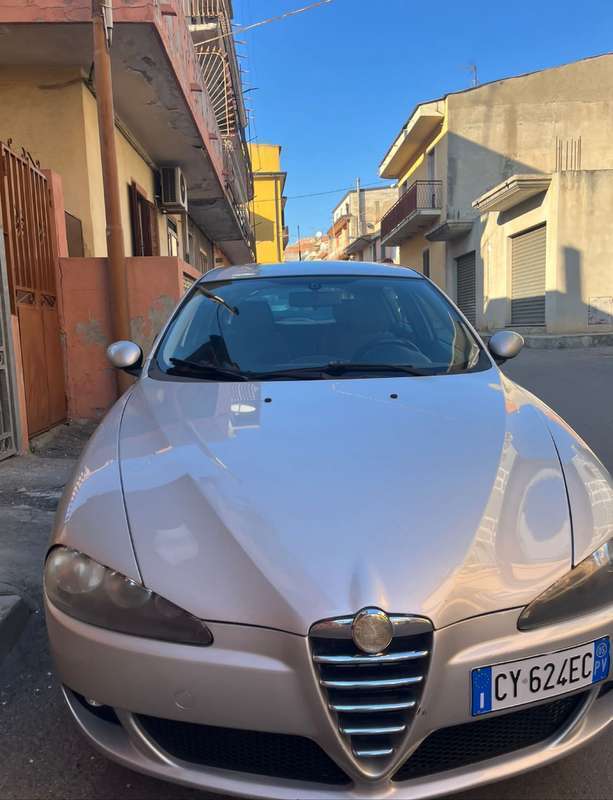 Usato 2005 Alfa Romeo 147 1.9 Diesel 140 CV (2.000 €)