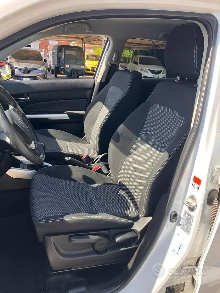 Usata Suzuki Vitara Cool 120 CV (88 kW) 2016 Bianco SUV