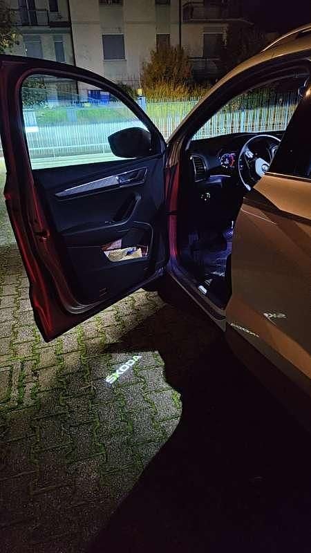 Argento Usata 2023 Skoda Karoq Style SUV | 27.500 € (Buon prezzo) - Immagine 1/4