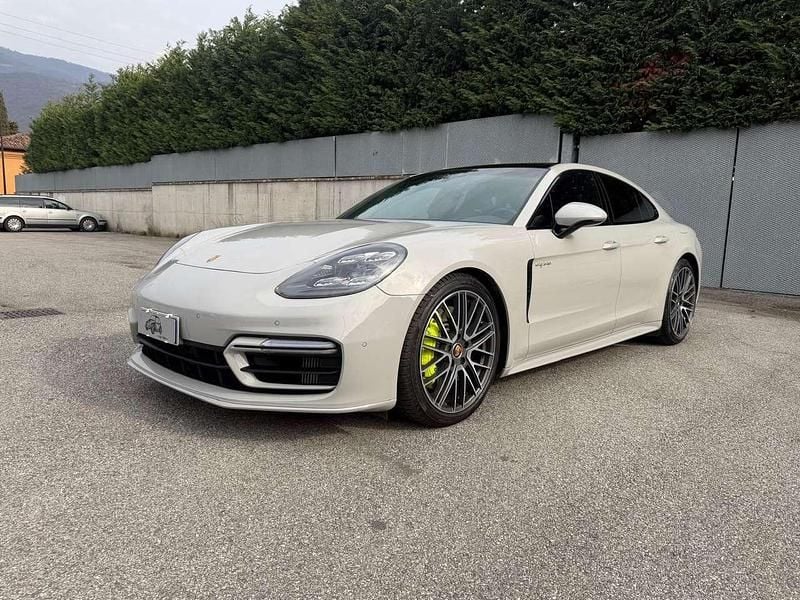 Usata Porsche Panamera 441 CV (324 kW) 2021 Beige Berlina