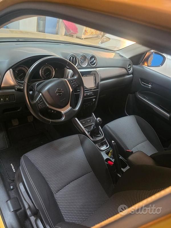 Usata Suzuki Vitara Cool 111 CV (81 kW) 2019 Giallo SUV