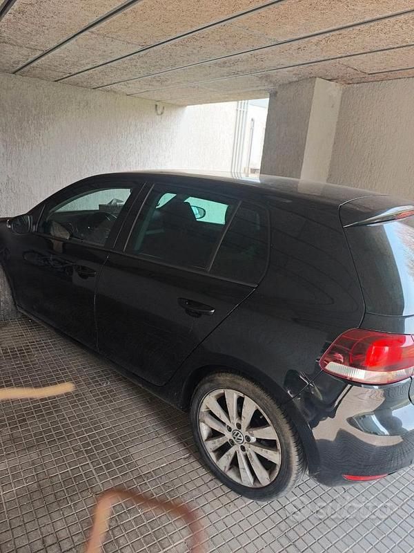 Usata VW Golf VI 110 CV (80 kW) 2010 Nero Utilitaria